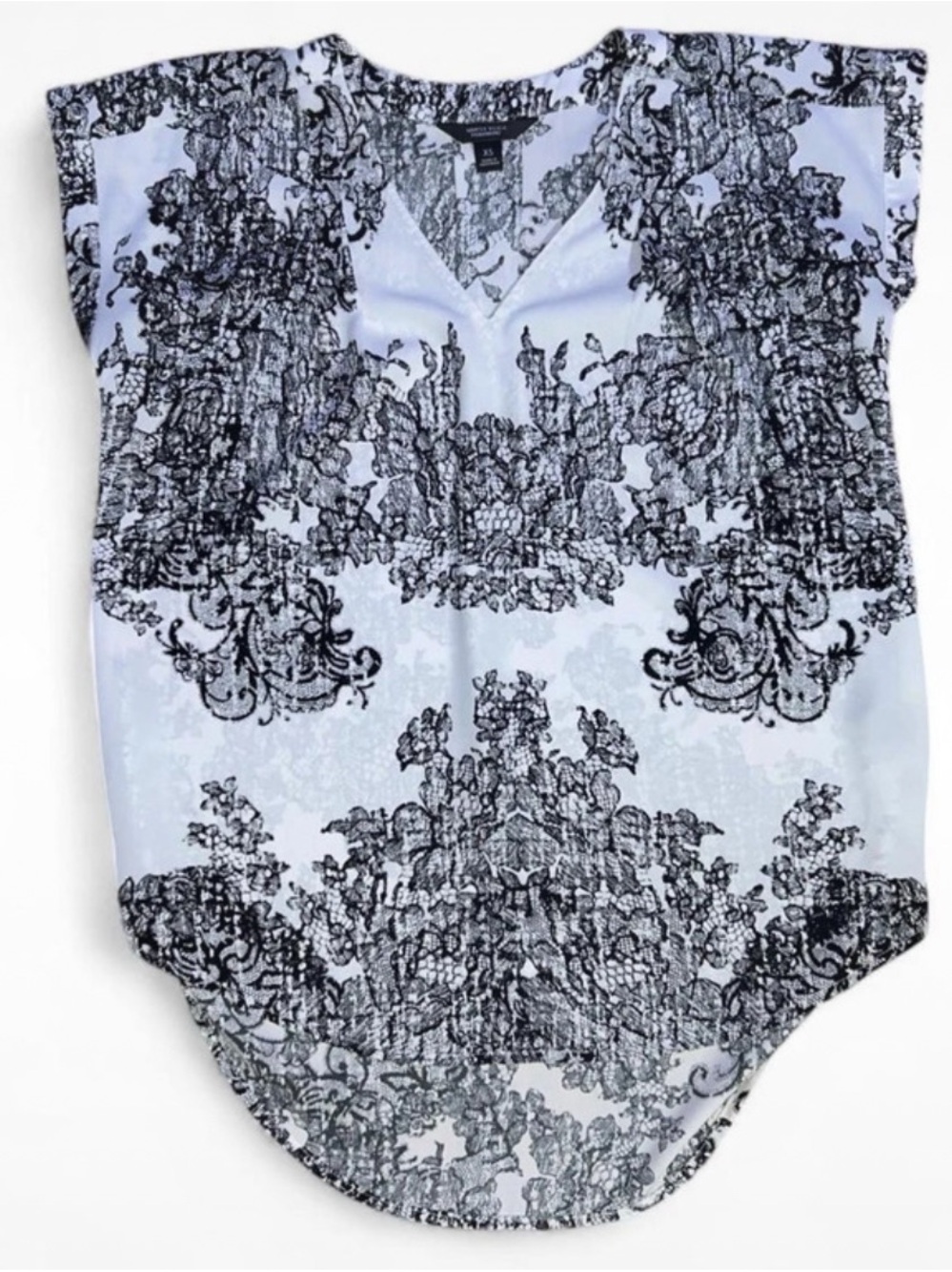 Simply Vera Vera Wang White and Black Patterned Blouse